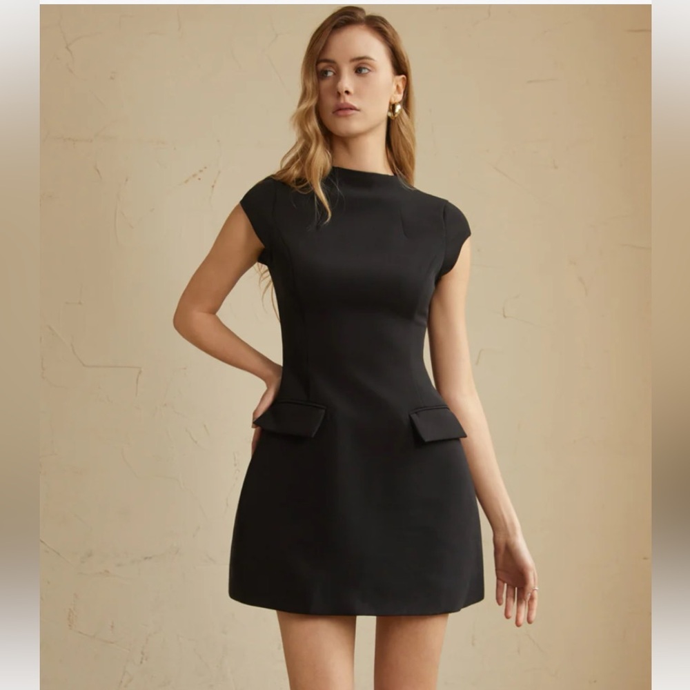 Elegant A-line Mini Dress
Sz XS